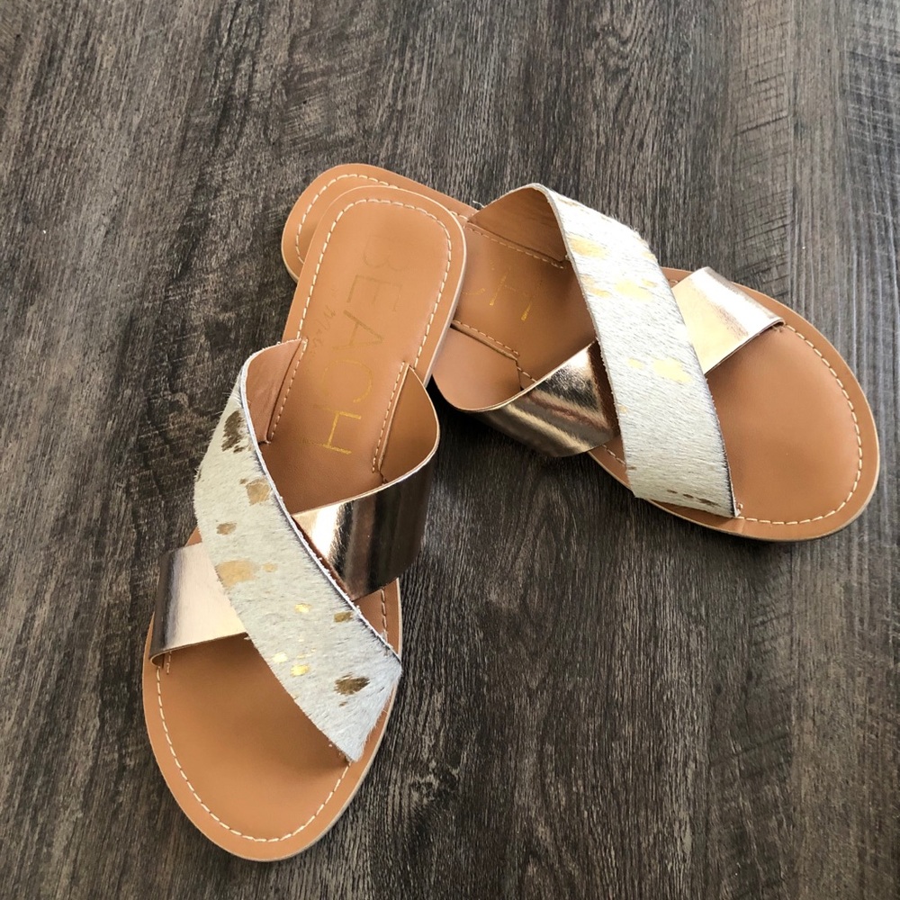 Rose gold/cowhide Beach brand sandals